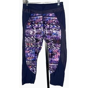 Women's Athleta Size Large Abstract Tribal Rainier Printed Cropped Leggings